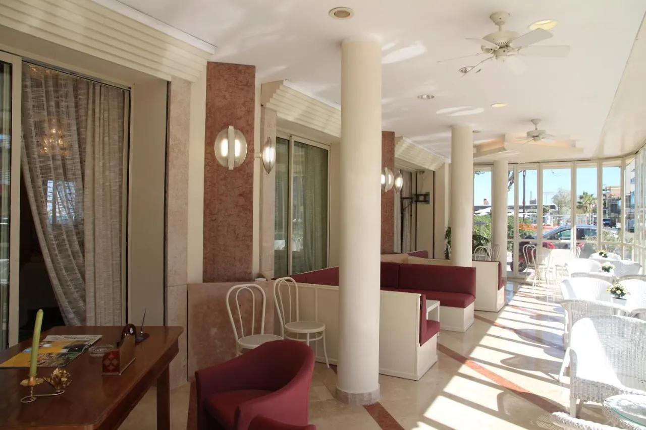 Hotel Adriatica Sul Mare 리미니