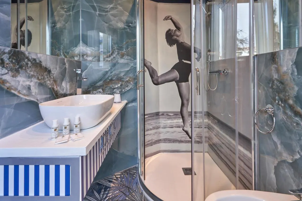 Hotel Adriatica Sul Mare 리미니 3*,