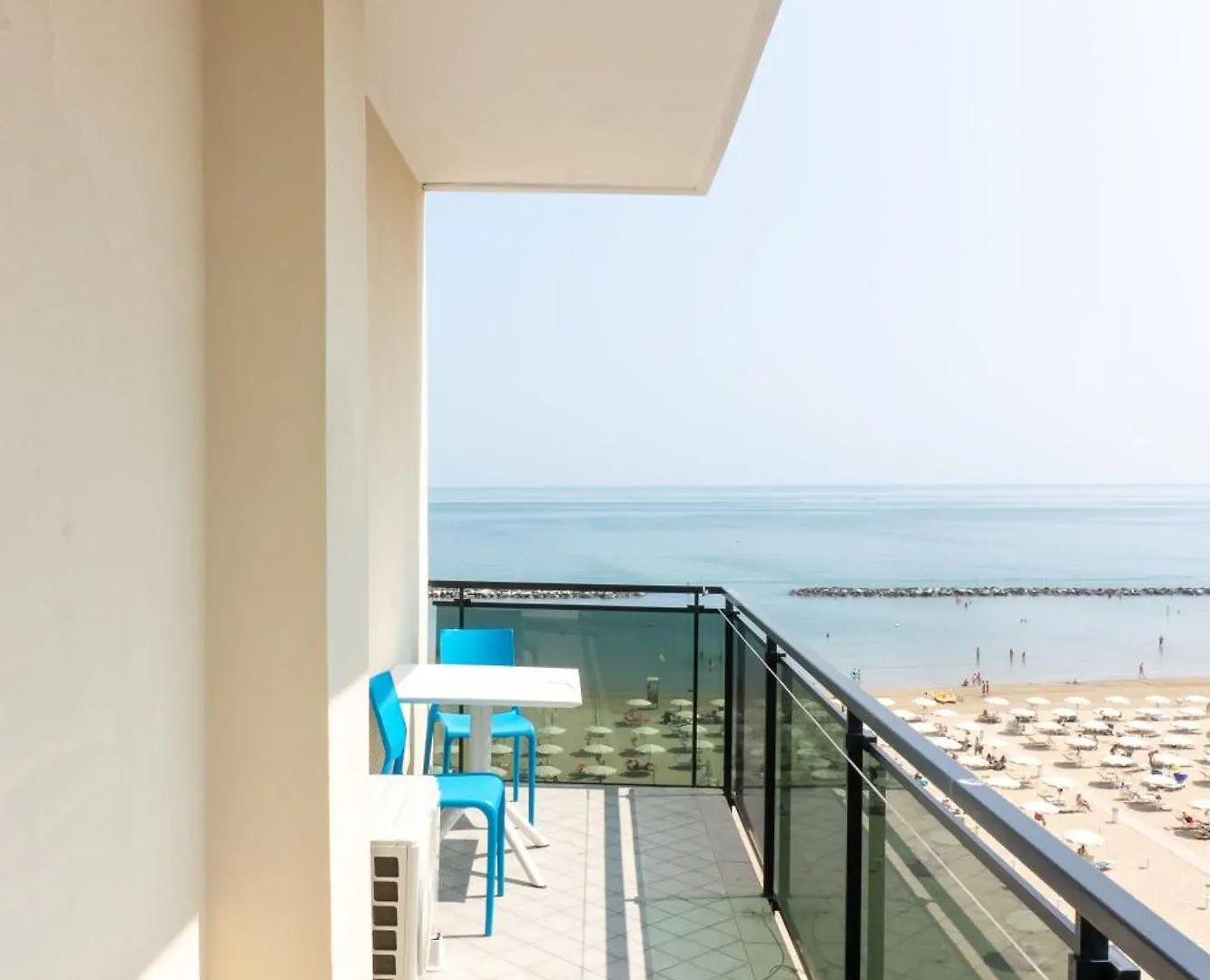 Hotel Adriatica Sul Mare 리미니 3*,  이탈리아