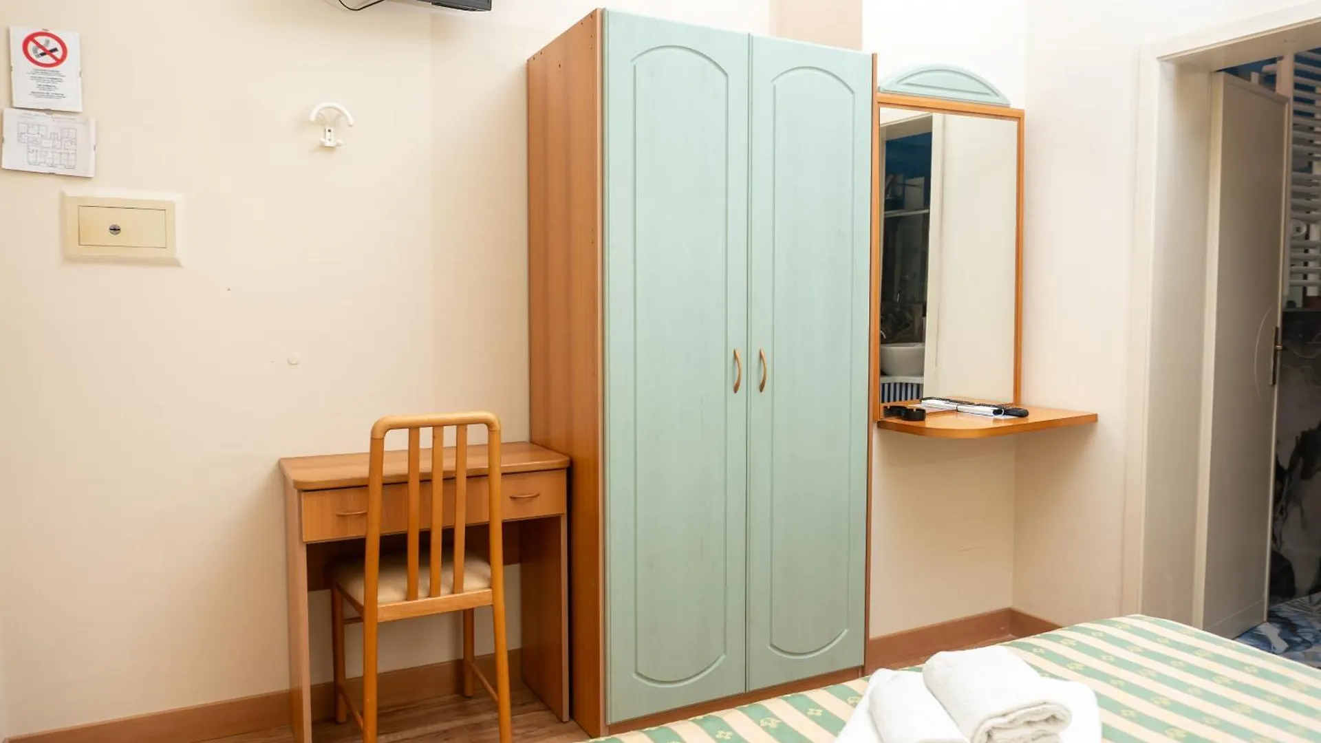Hotel Adriatica Sul Mare 리미니