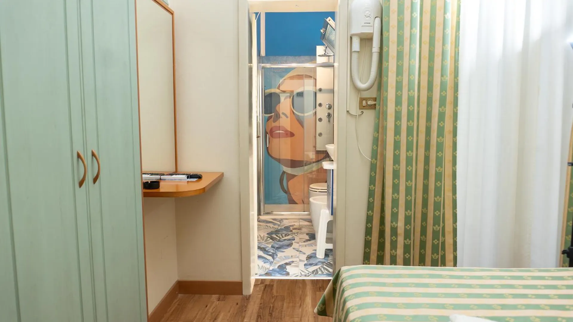 Hotel Adriatica Sul Mare 리미니 3*,  이탈리아
