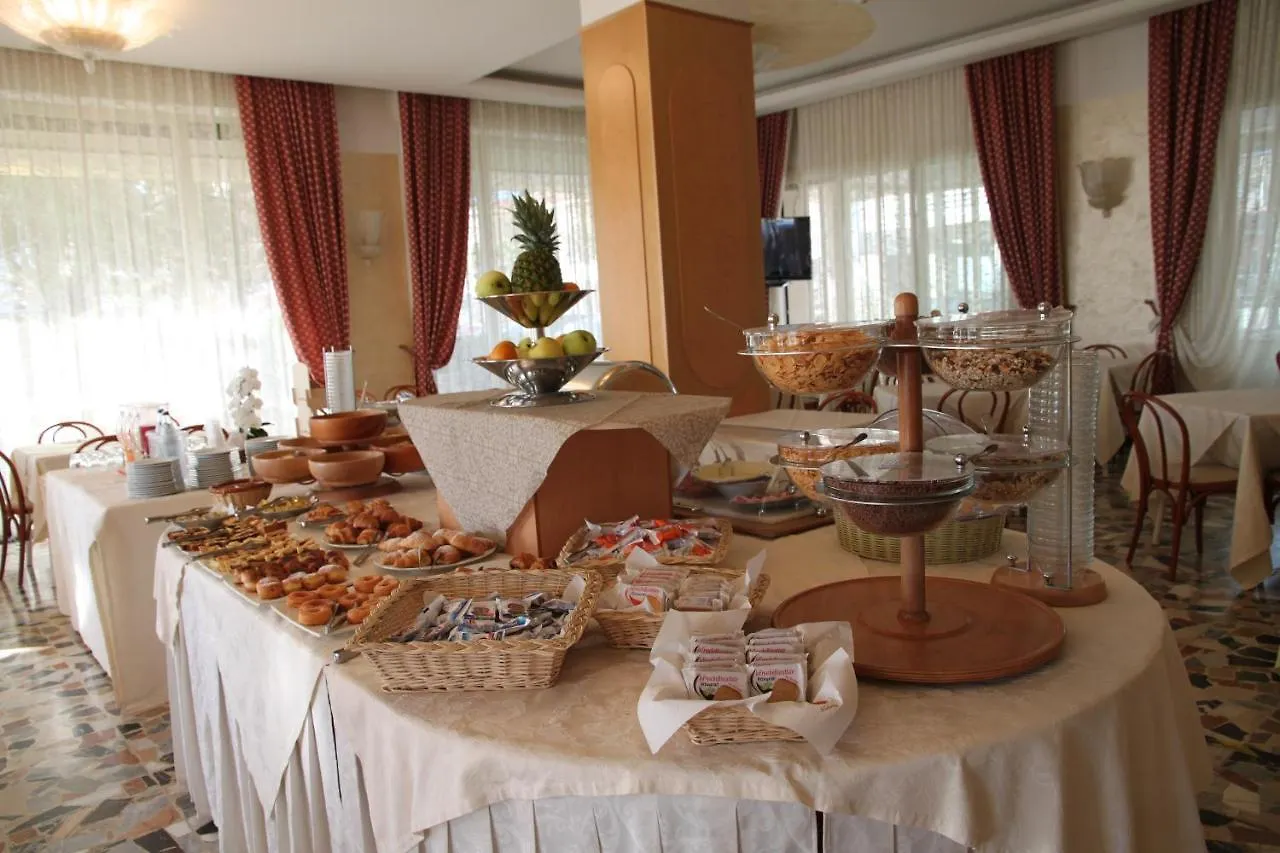 Hotel Adriatica Sul Mare Rimini 3*,  Olaszország