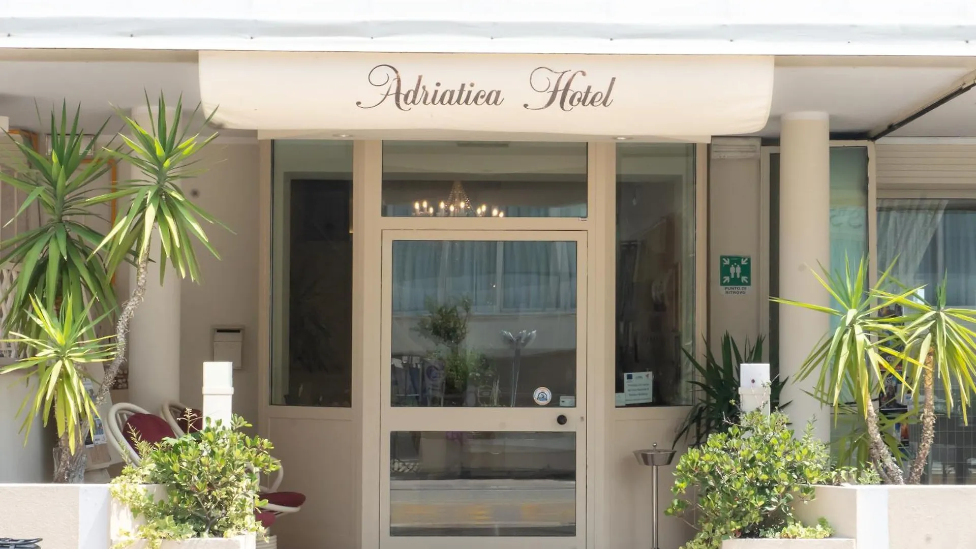 Hotel Adriatica Sul Mare Rimini 3*,